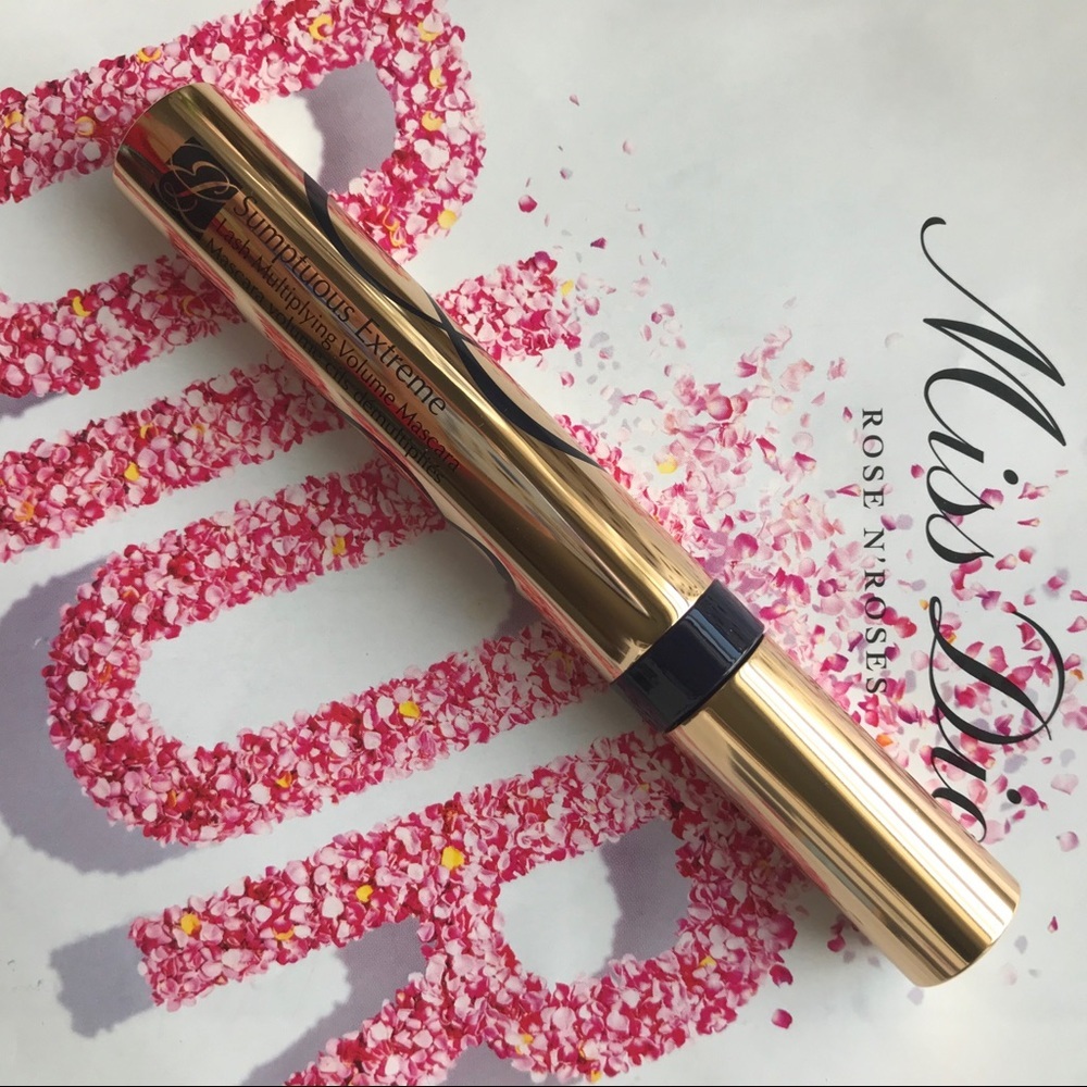 Estée Lauder Sumptuous Extreme Mascara​